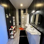 Couette-café D Hotes Chez Dany Maowmaow Et Garfield Bellevue-la-Montagne